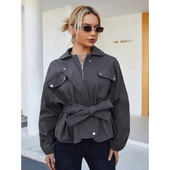 NWT ANTHROPOLOGIE PUFF SLEEVED UTILITY JACKET IN DARK GREY - Picture 4 of 5